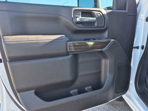 Used 2022 Chevrolet Silverado 2500 LT w/ All Star Edition image 12