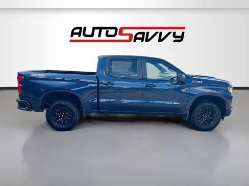 Used 2022 Chevrolet Silverado 1500 LT Trail Boss w/ Convenience Package II AWD/4WD image 8