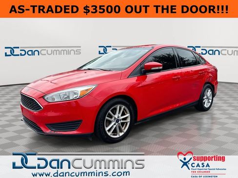 Used 2016 Ford Focus SE FWD image 1