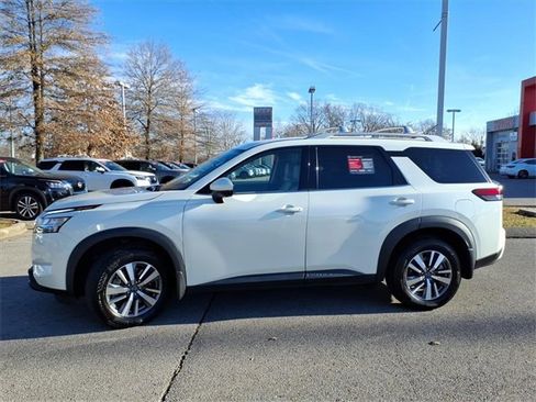 Certified 2024 Nissan Pathfinder SL image 20