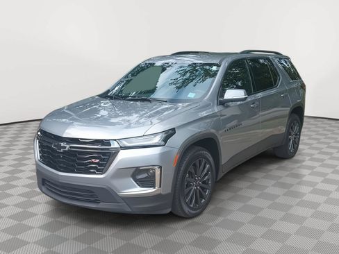 Used 2024 Chevrolet Traverse RS FWD image 19