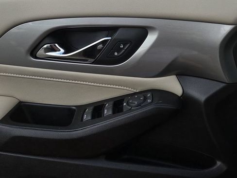 Used 2023 Chevrolet Traverse LS w/ Safety Package FWD image 15