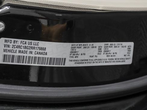 Used 2024 Chrysler Pacifica Touring-L FWD image 49
