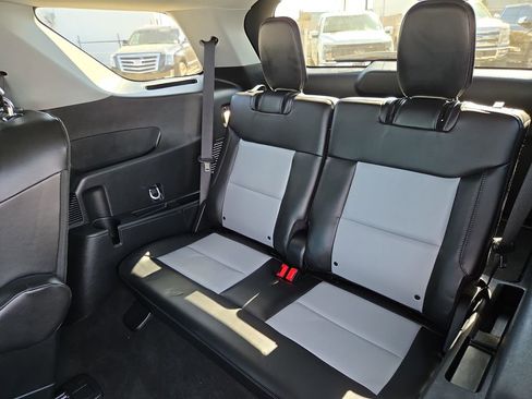 Used 2024 Ford Explorer XLT w/ Equipment Group 202A image 14