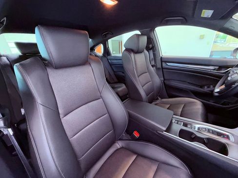 Used 2022 Honda Accord Sport image 9