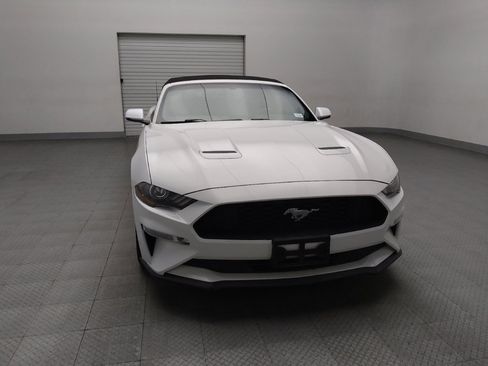 Used 2018 Ford Mustang Premium RWD image 14