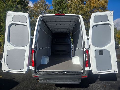 New 2026 Mercedes-Benz Sprinter 3500 image 15