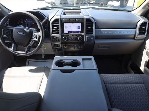 Used 2021 Ford F350 XLT w/ XLT Premium Package AWD/4WD image 17