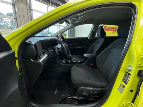 Used 2024 Hyundai Kona SEL w/ Convenience Package FWD image 11