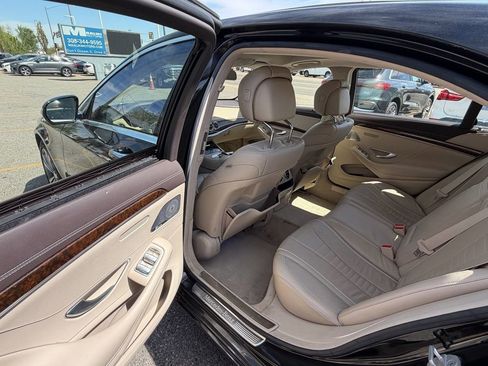 Used 2015 Mercedes-Benz S 550 4MATIC Sedan image 12