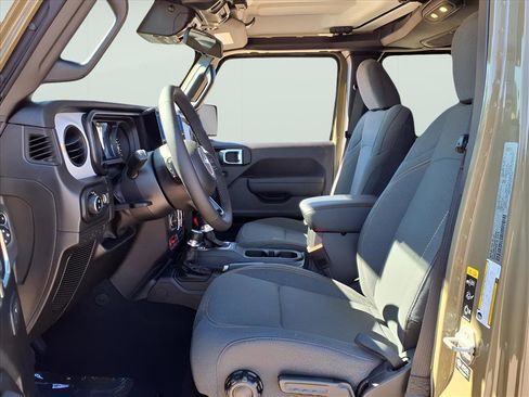 New 2025 Jeep Gladiator Willys image 9