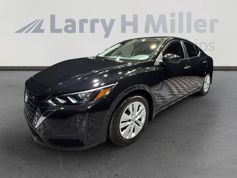 Certified 2025 Nissan Sentra S image 1