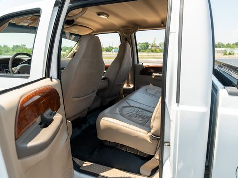 Used 2000 Ford F350 Lariat image 33