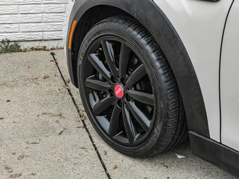 Used 2019 MINI Cooper S w/ Premium Package image 50