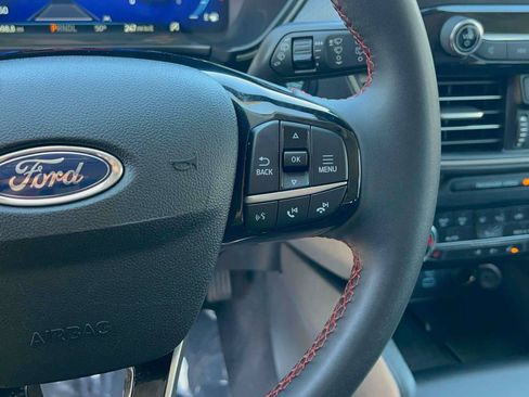 Used 2022 Ford Escape SEL w/ SEL Stealth AWD Package image 22