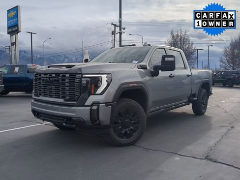 Used 2024 GMC Sierra 3500 Denali Ultimate image 2