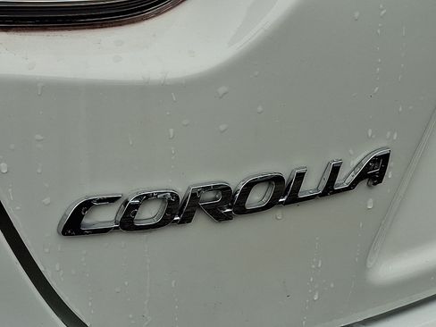 Certified 2023 Toyota Corolla LE image 29