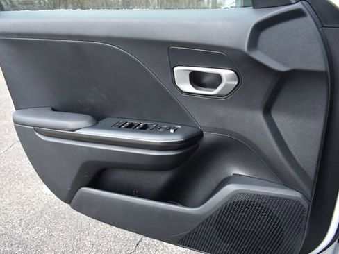 New 2026 Kia K4 LXS image 28