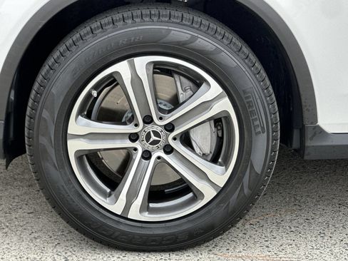 Used 2021 Mercedes-Benz GLC 300 4MATIC image 38