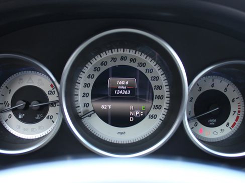 Used 2014 Mercedes-Benz CLS 550 4MATIC image 32