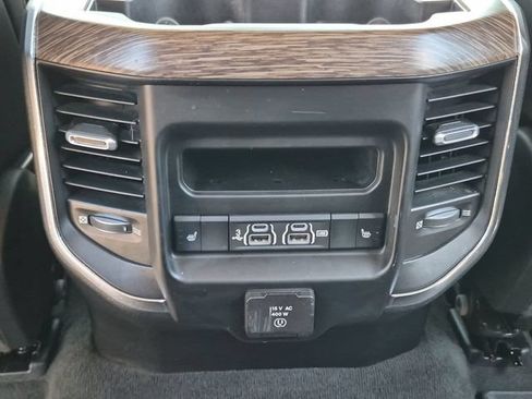 Used 2019 RAM 1500 Laramie AWD/4WD image 23