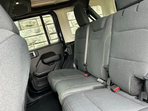 Certified 2024 Jeep Wrangler Sport S image 9