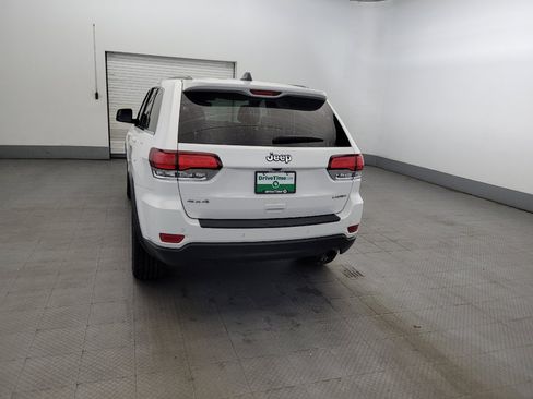 Used 2022 Jeep Grand Cherokee Laredo E AWD/4WD image 6