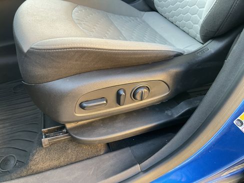 Used 2019 Chevrolet Equinox LS w/ LS Convenience Package image 14