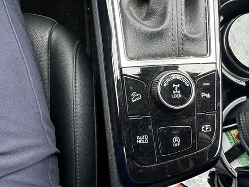 Certified 2024 Kia Sportage EX AWD/4WD image 14