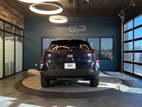 Used 2025 Hyundai Kona SEL AWD/4WD image 4