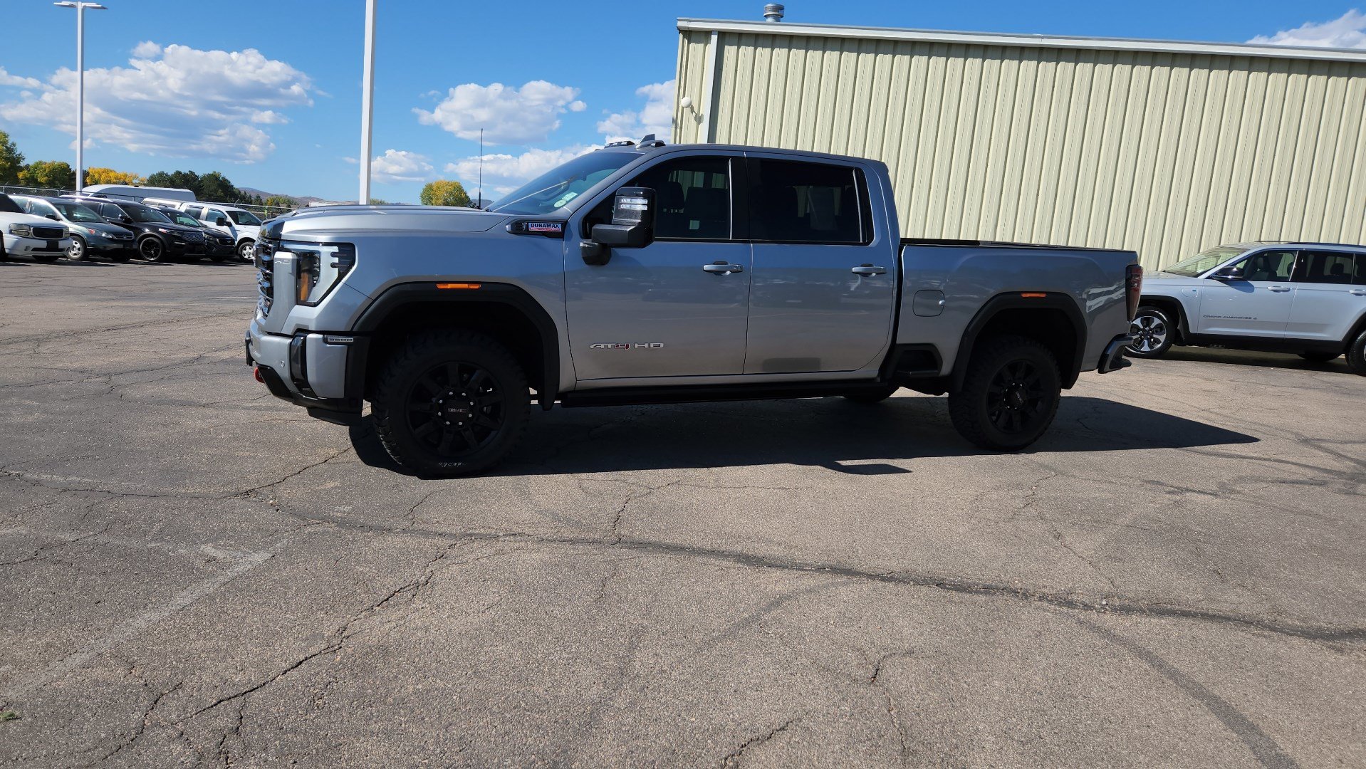 Used 2024 GMC Sierra 3500 AT4 w/ AT4 Premium Plus Package AWD/4WD image 6