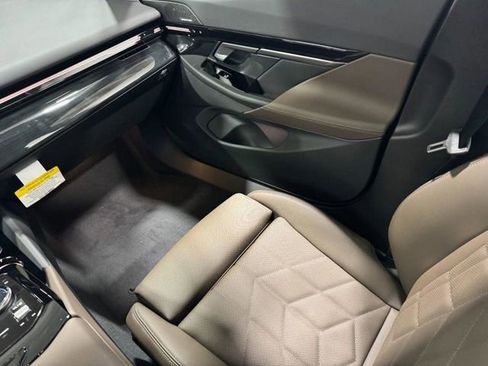 New 2026 BMW 530i xDrive w/ Premium Package AWD/4WD image 18