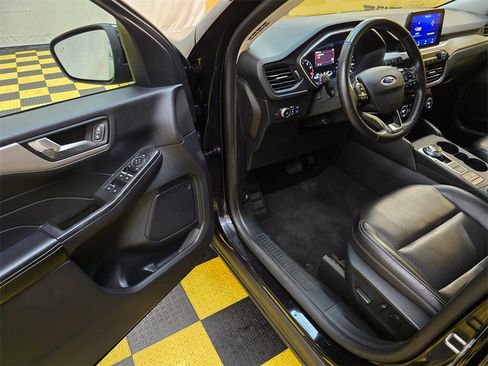 Used 2021 Ford Escape SEL image 24