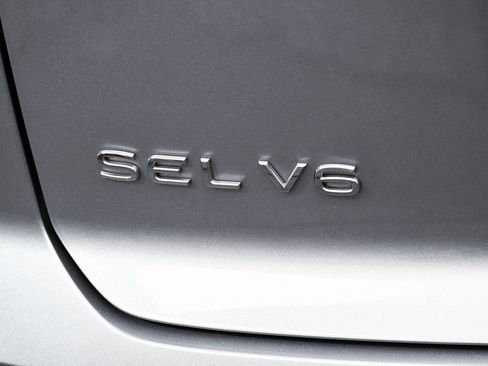 Used 2021 Volkswagen Atlas Cross Sport SEL R-Line image 89