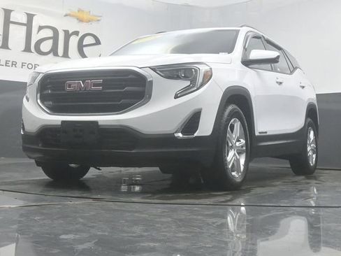 Used 2018 GMC Terrain SLE w/ Driver Convenience Package FWD image 4
