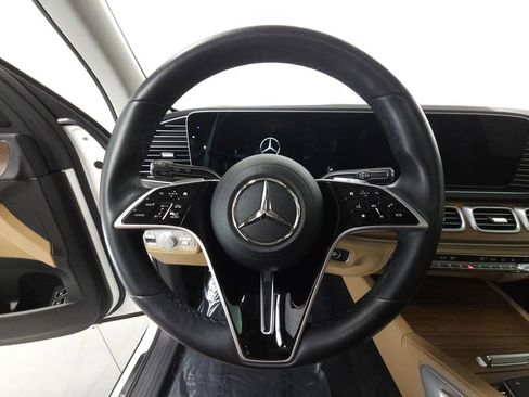 Used 2024 Mercedes-Benz GLE 450e 4MATIC image 12