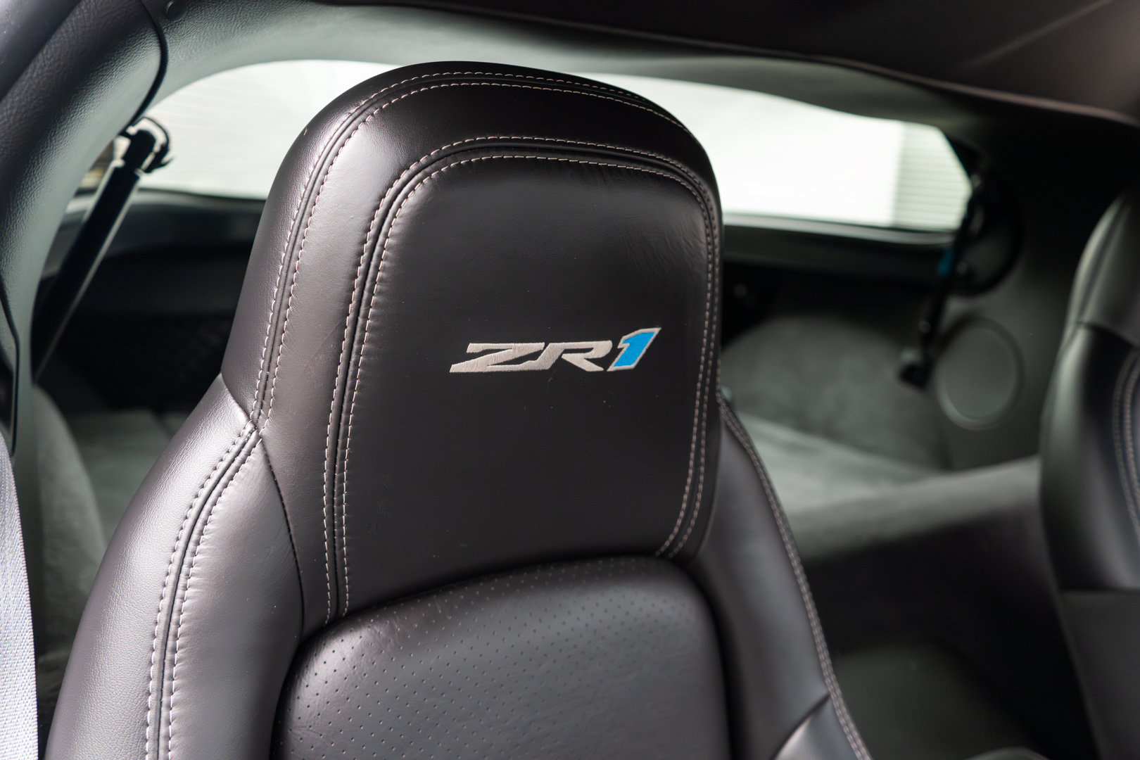 Used 2011 Chevrolet Corvette ZR1 w/ Preferred Equipment Group RWD image 31
