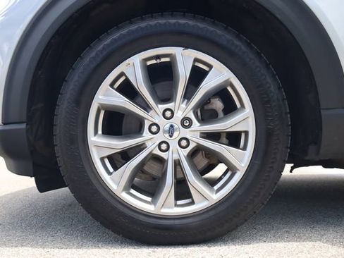 Used 2023 Ford Explorer Limited AWD/4WD image 7