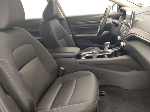 Used 2024 Nissan Altima 2.5 SV image 21