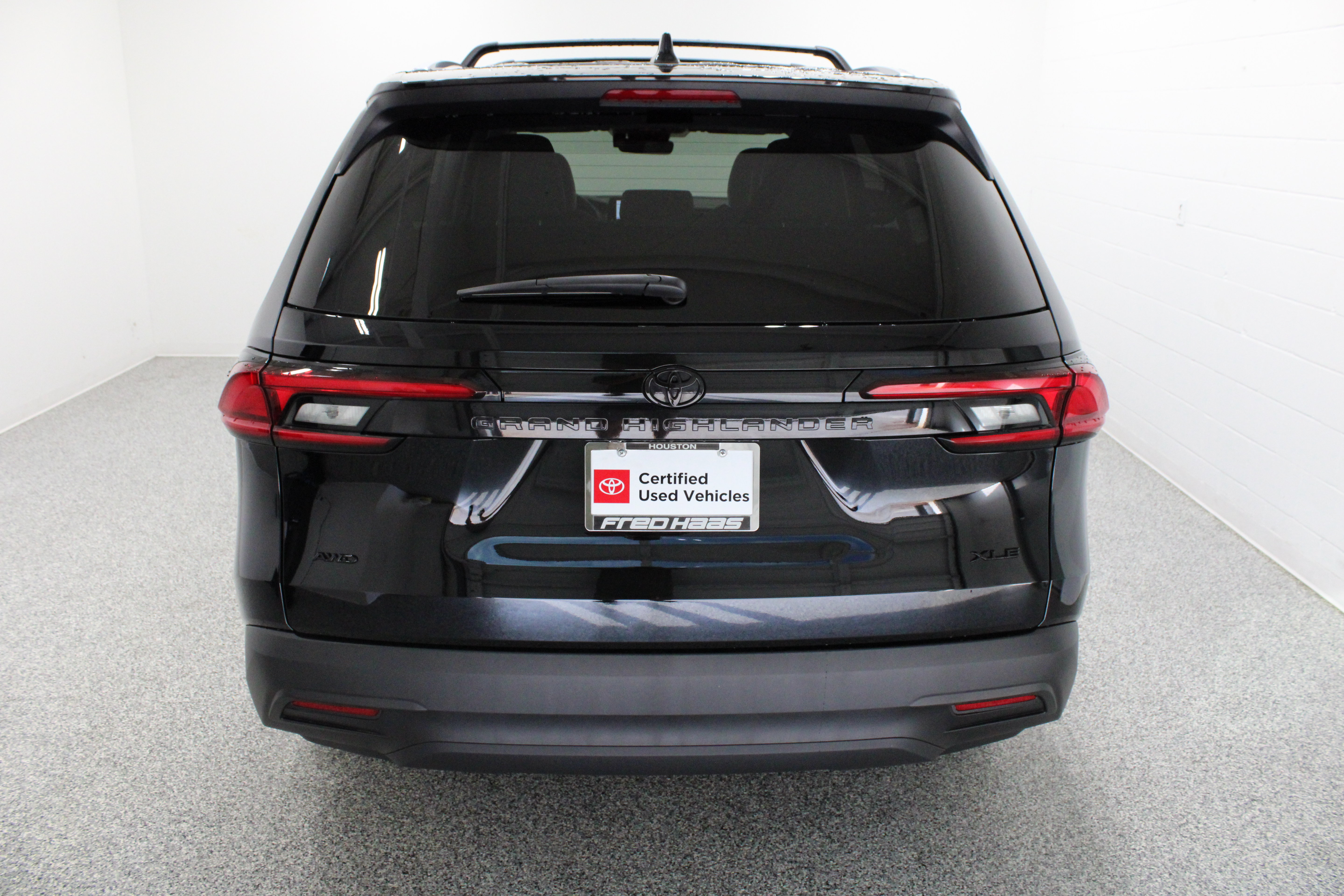 Used 2026 Toyota Grand Highlander AWD image 8
