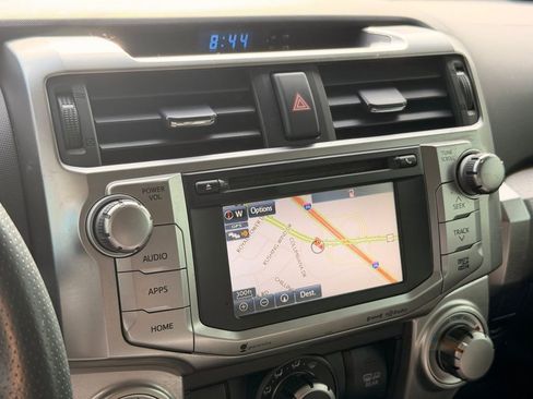 Used 2018 Toyota 4Runner SR5 Premium AWD/4WD image 31