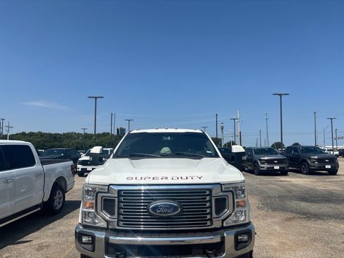 Used 2021 Ford F350 Lariat w/ Lariat Ultimate Package AWD/4WD image 4