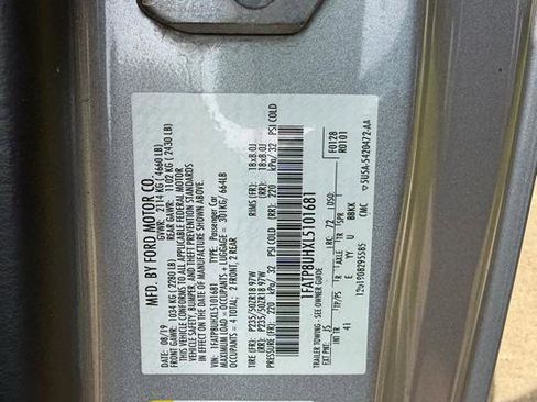 Used 2020 Ford Mustang Premium RWD image 20