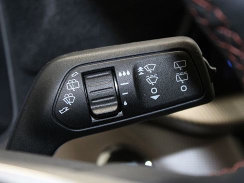 Used 2025 Ford Explorer Active w/ Active Comfort Package image 40