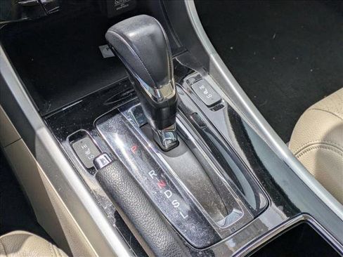 Used 2017 Honda Accord EX-L image 12