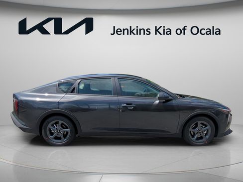New 2026 Kia K4 LXS image 3