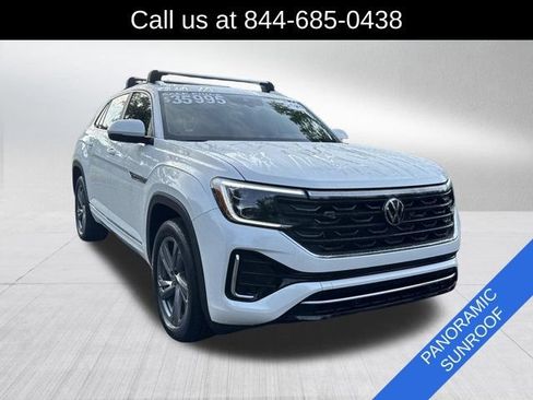 Used 2024 Volkswagen Atlas Cross Sport SEL R-Line AWD/4WD image 3