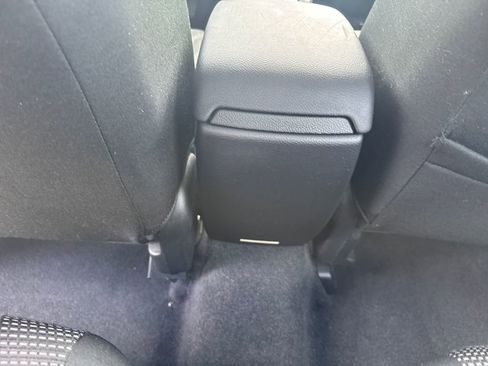 Used 2013 MAZDA MAZDA3 i SV FWD image 45