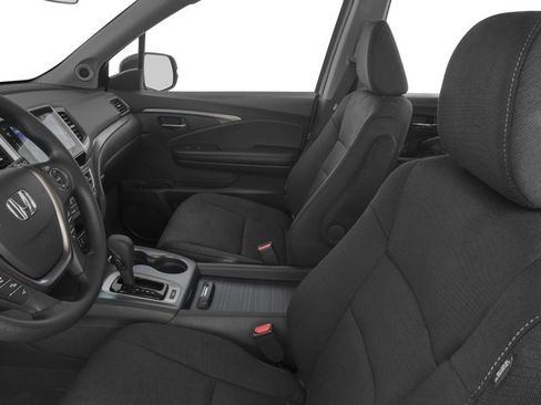 Used 2017 Honda Pilot EX image 9