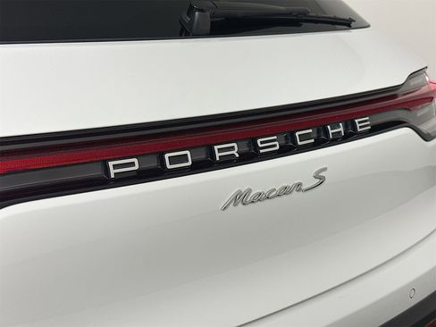 Used 2024 Porsche Macan S image 17